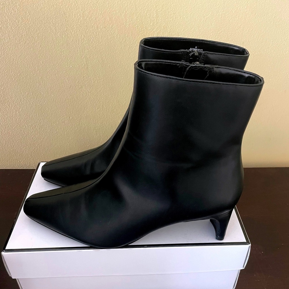 Banana Republic Womens Black Square Toe Kitten Heel Ankle Boots 788910-01 Size 8